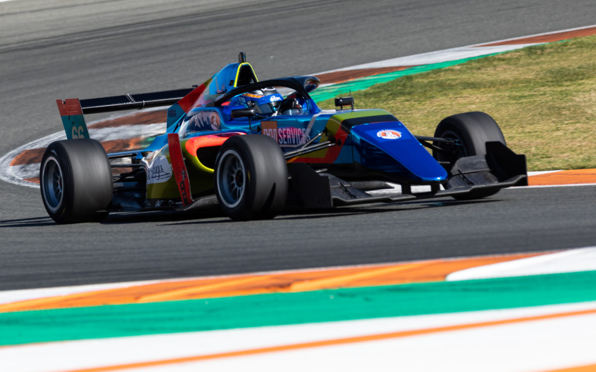 Nerea Martí con el Fórmula 3 en el Circuit. Foto de Laura Escartí. Nerea Martí con el Fórmula 3 en el Circuit. Foto de Laura Escartí.